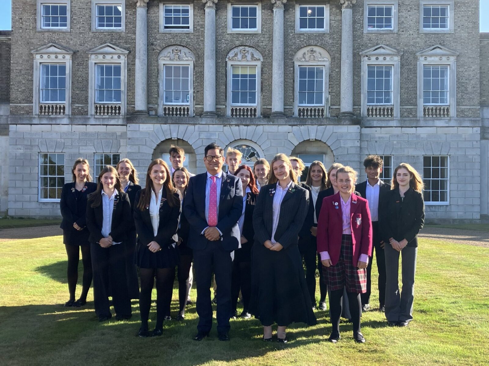 GXLjfiKWYAAISRW-scaled